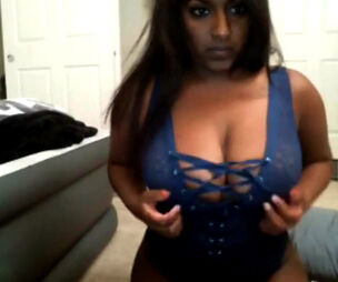 Indian stellar honey with massive jugs caming